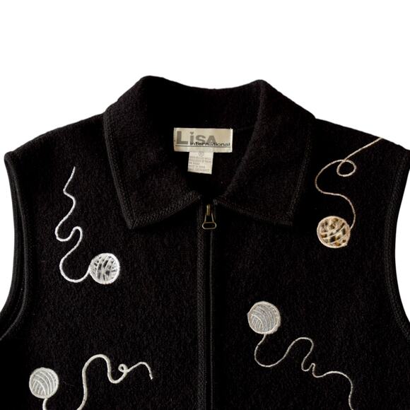 Cats and Yarn Embroidered Black Wool Zipper Vest Size Medium - Picture 3 of 6